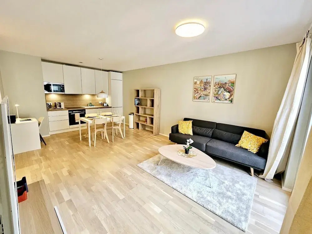 Cozy one bedroom with convenient parking