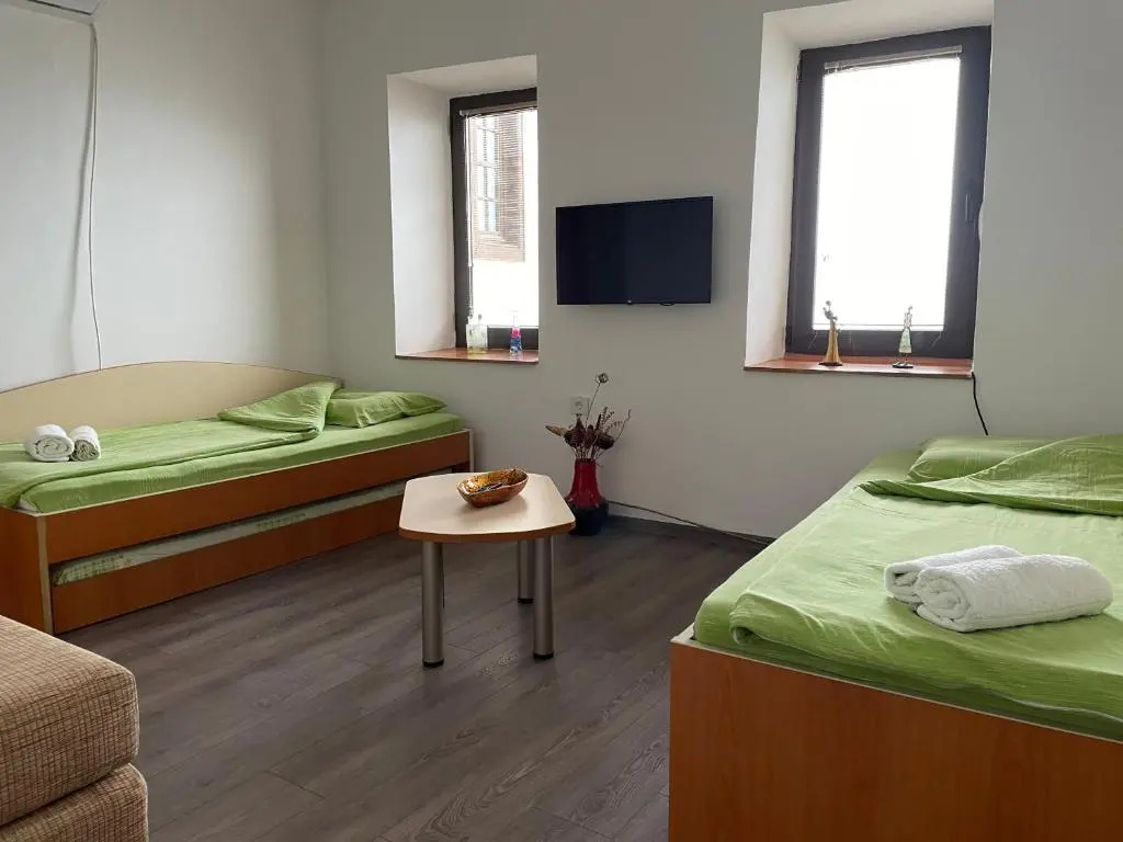 Savin Apartments