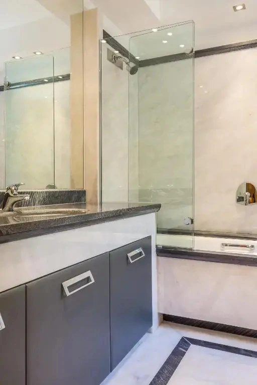 Analisa Luxury Villa