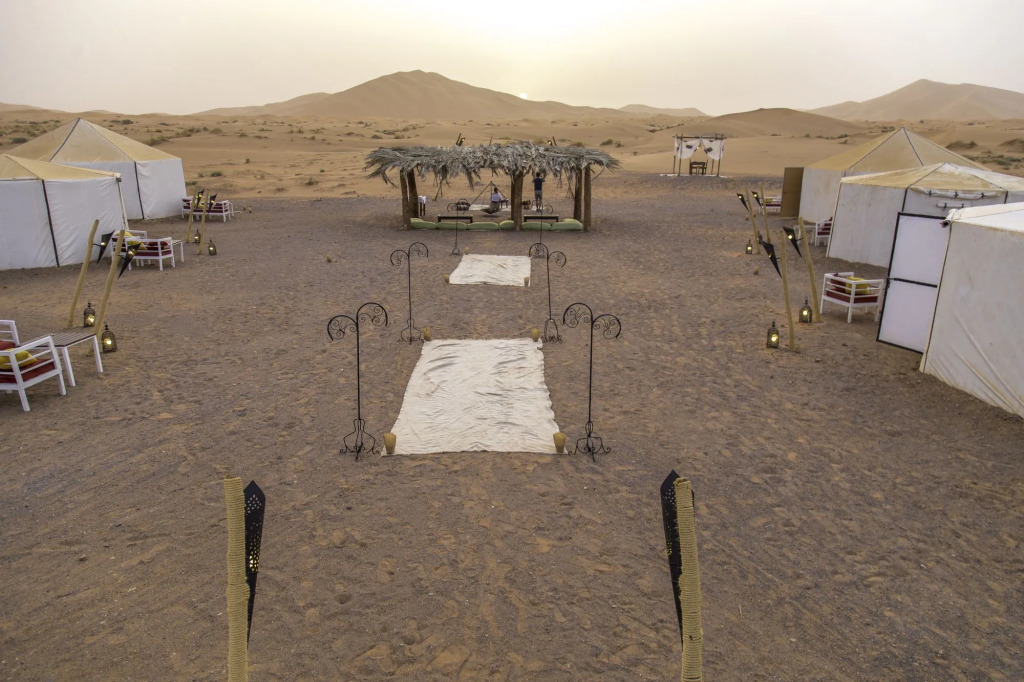 Horaz luxury Camp