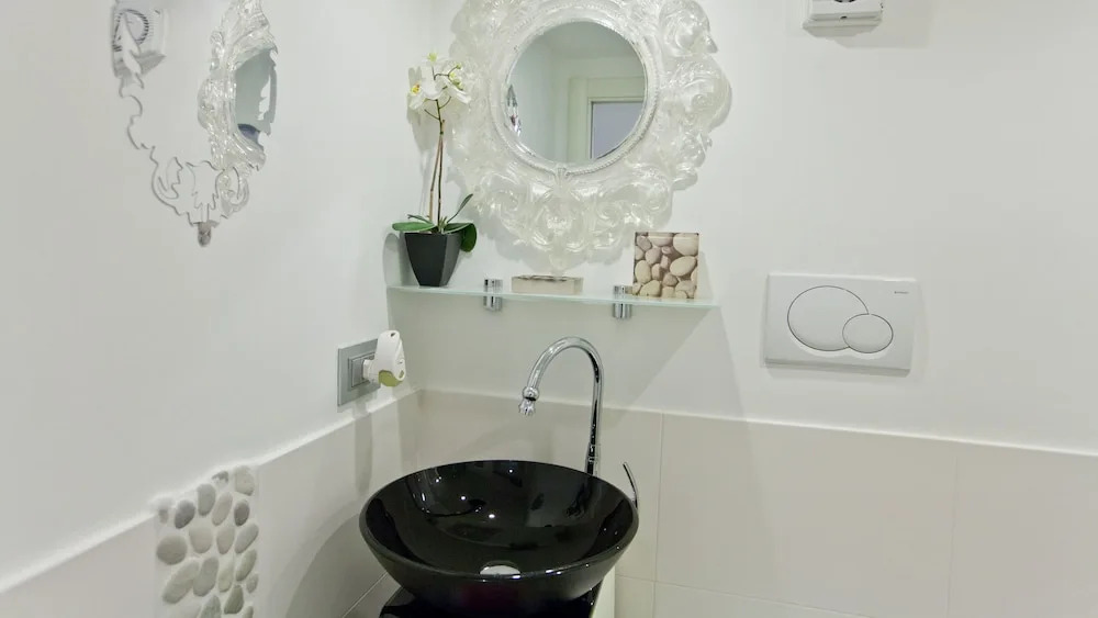 Rental In Rome Colour Colosseum Loft