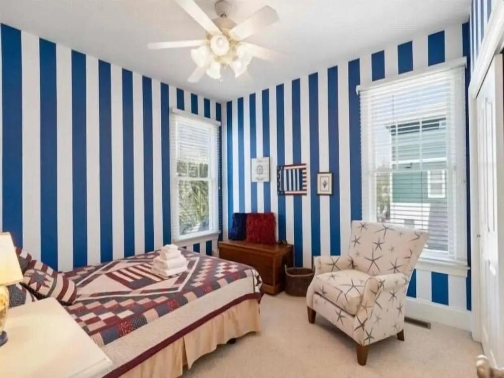 After Dune Delight - Relax And Unwind In This Fun And Spacious 3 Story Home. Light, Bright, And Close To Everything! 4 Bedroom Townhouse by RedAwning