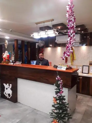 Hotel Crossover
