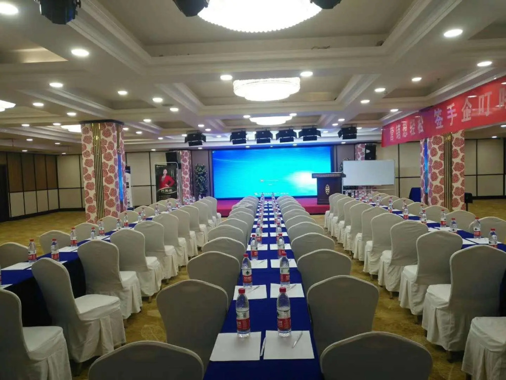Xana Hotelle Yining Airport Road Jinwuyuan