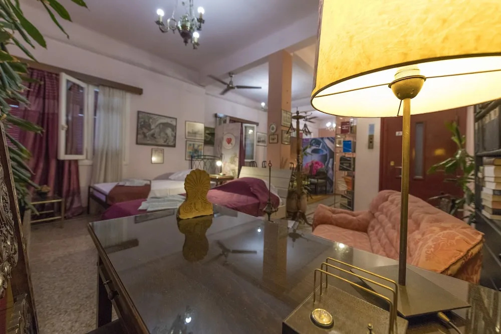 Metaxourgio Luxury Suite