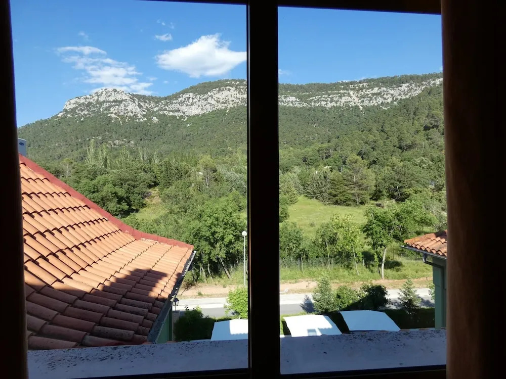 Hotel de Montaña Cueva Ahumada