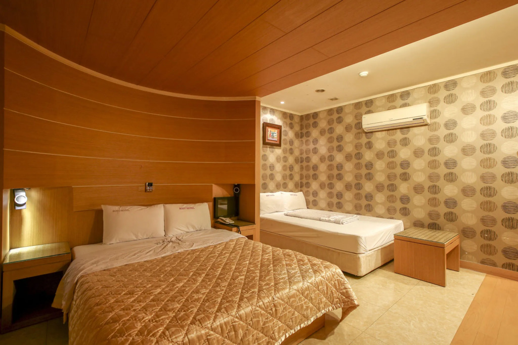 Rozy Hotel