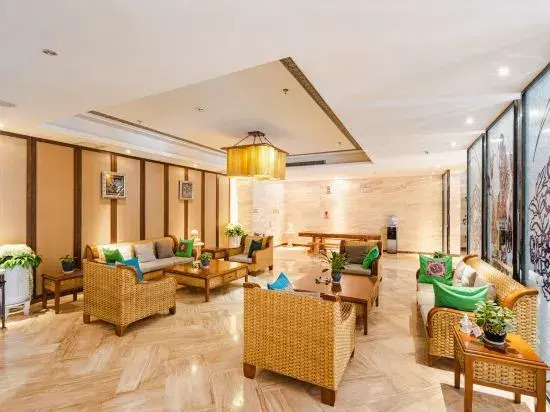 Rongting Holiday Inn Luoping