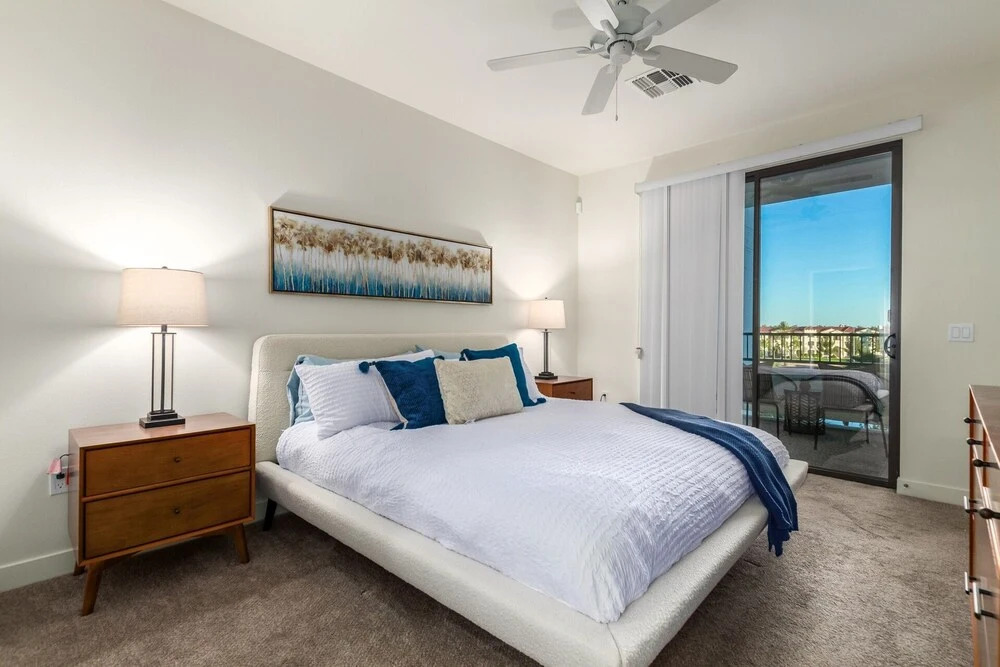 Queen Creek #305 1 Bedroom Condo by Redawning