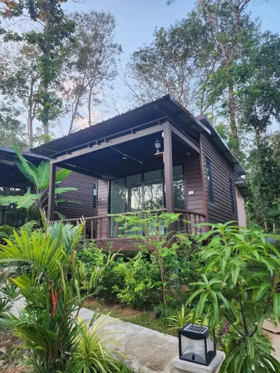 Velora Bay Koh Jum