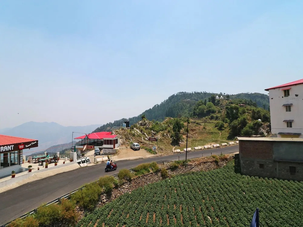 OYO 15135 Himalaya View