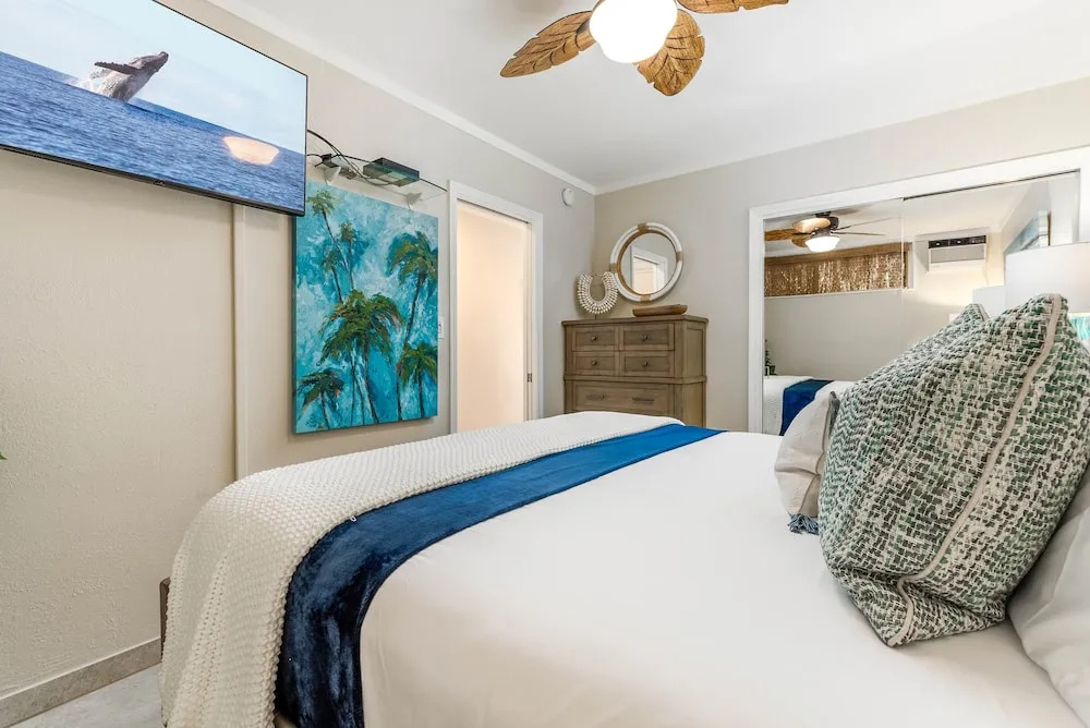 Kuleana 405 Oceanfront 1Bedroom 1 Condo by RedAwning