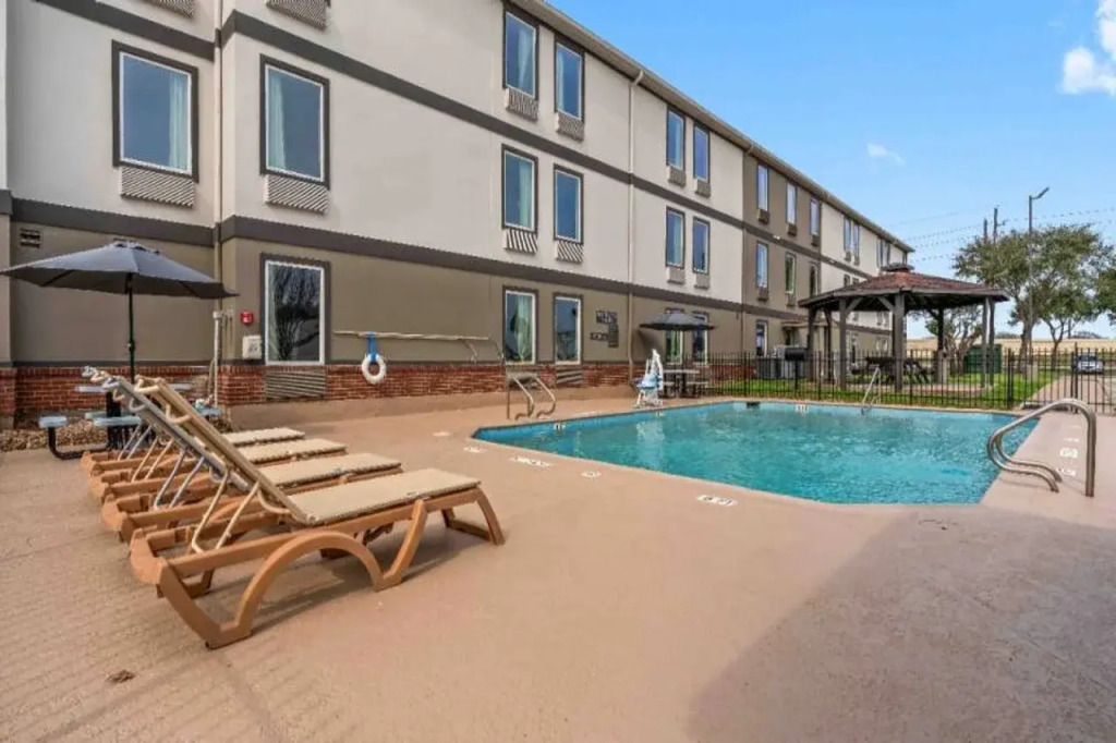 Motel 6-Rosenberg, TX