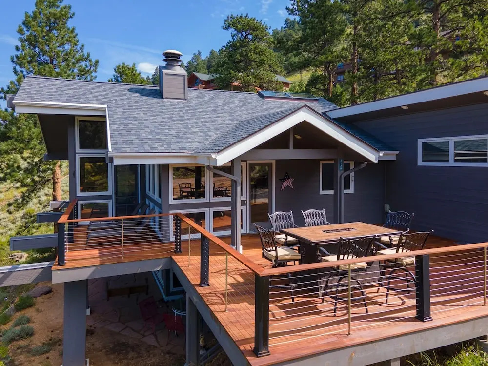 Herondale Luxury Vacation  At Windcliff 3 Bedroom Home by RedAwning