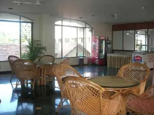 Shilpi Hill Resort
