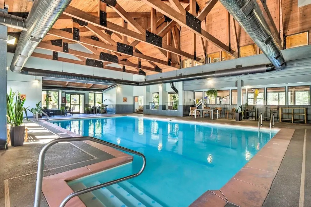 4 Mi to Ski Resort: Pet-friendly Breck Cabin
