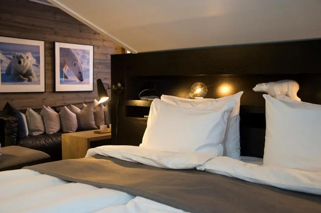 Svalbard Hotell | Polfareren