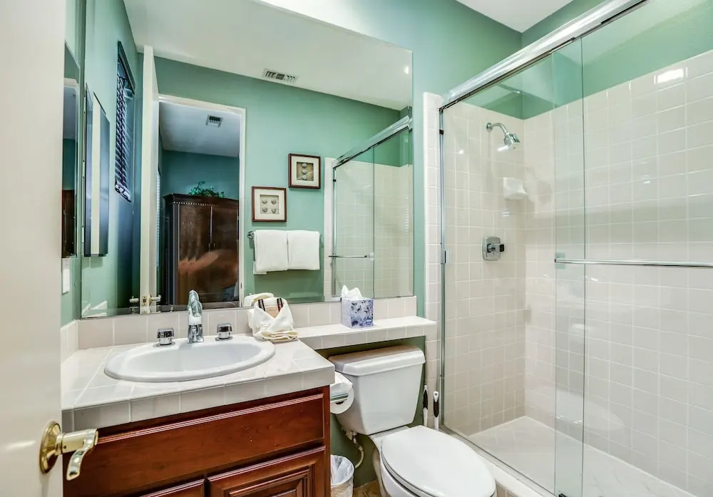 Golf View Drive - 4 Br Home