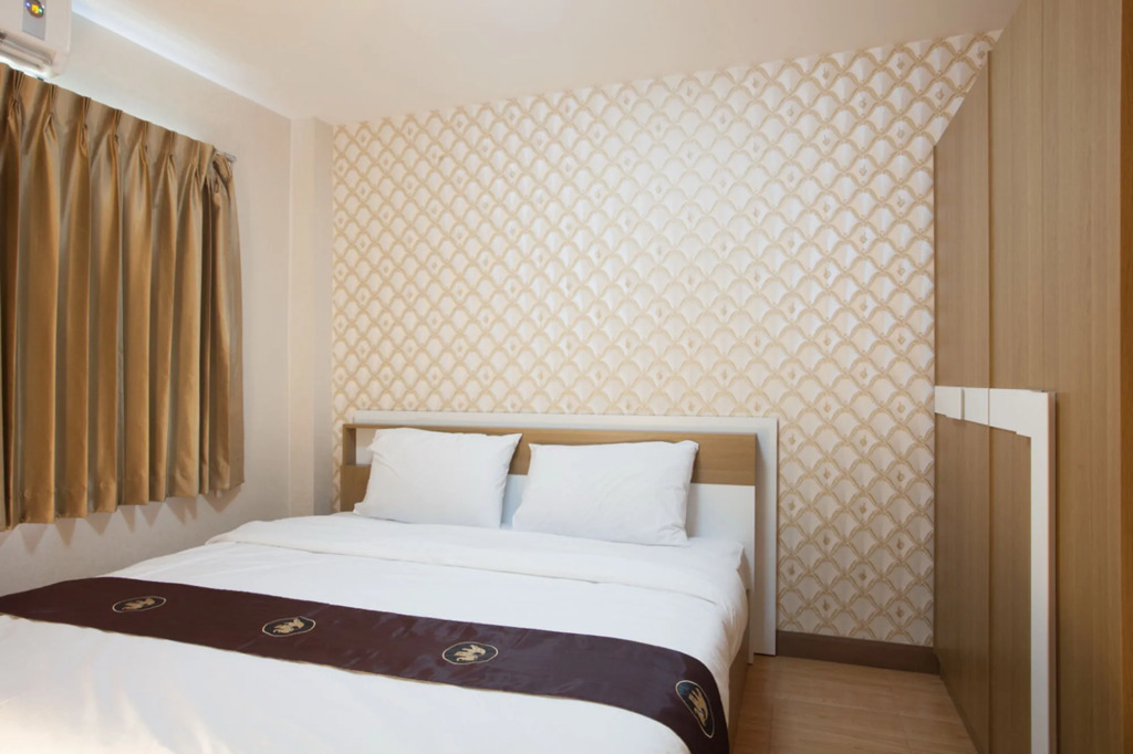 Orawan Suites