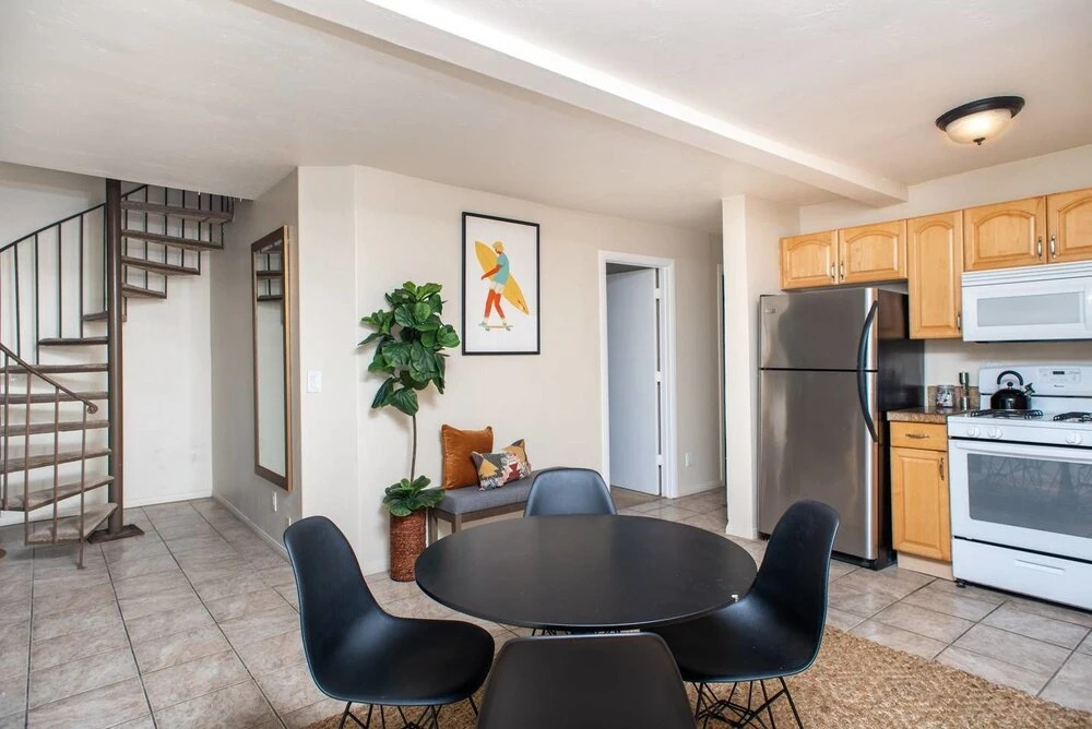 Charming 5br/3.5ba Mission Beach Home by Domio