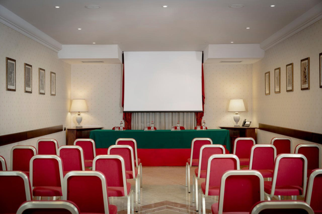Hotel Athena