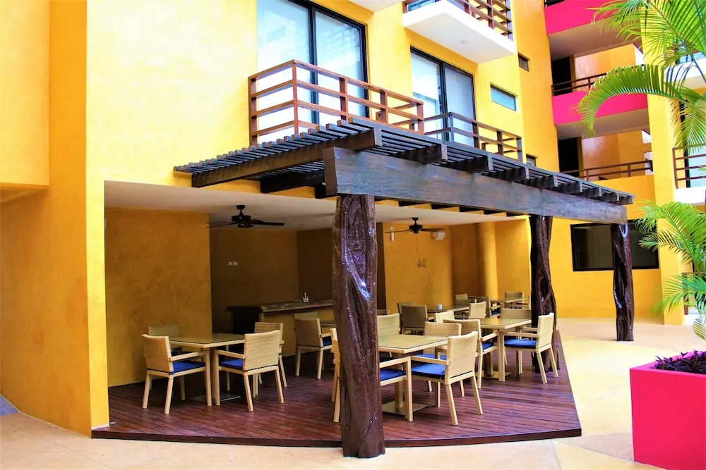 Lovely 2BR Condo in perfect neighborhood by Happy Address