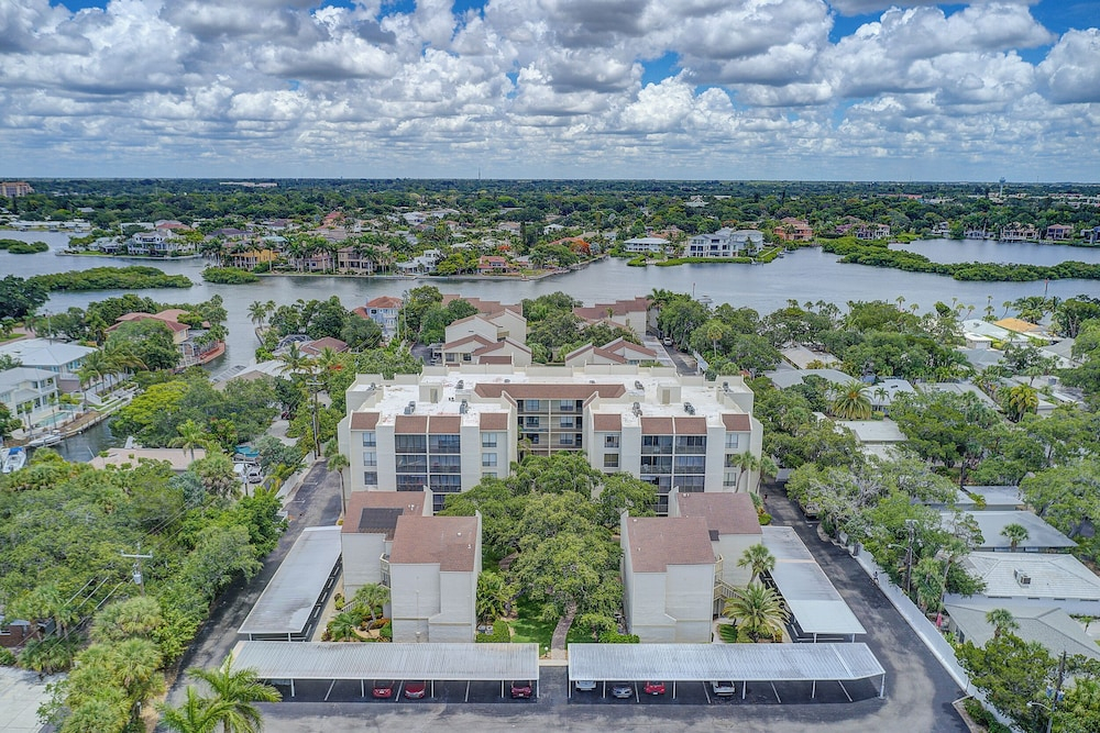 Bay Oaks - D41