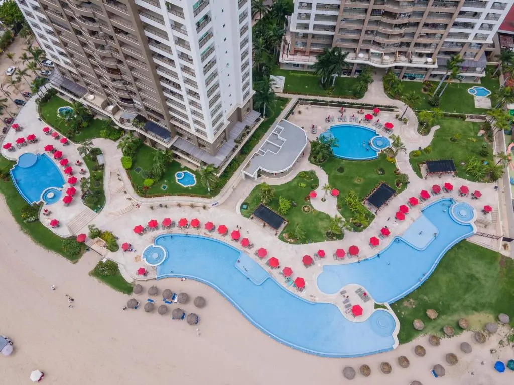 Ocean Front Condo Sleeps 4 Adults-Grand Venetian T3000-1606