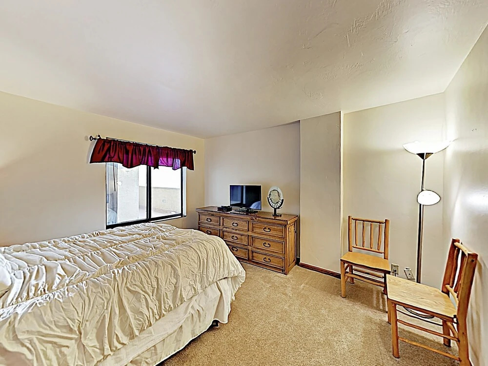 New Listing! Updated Ski Getaway -- Steps To Lift 2 Bedroom Condo