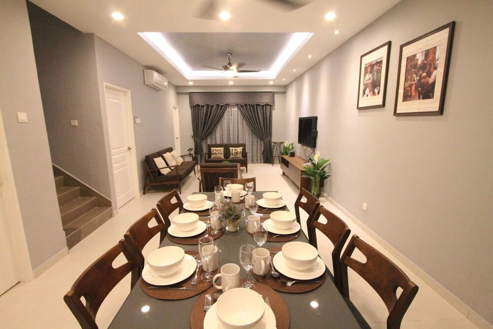 Ian's Genesis Townhouse