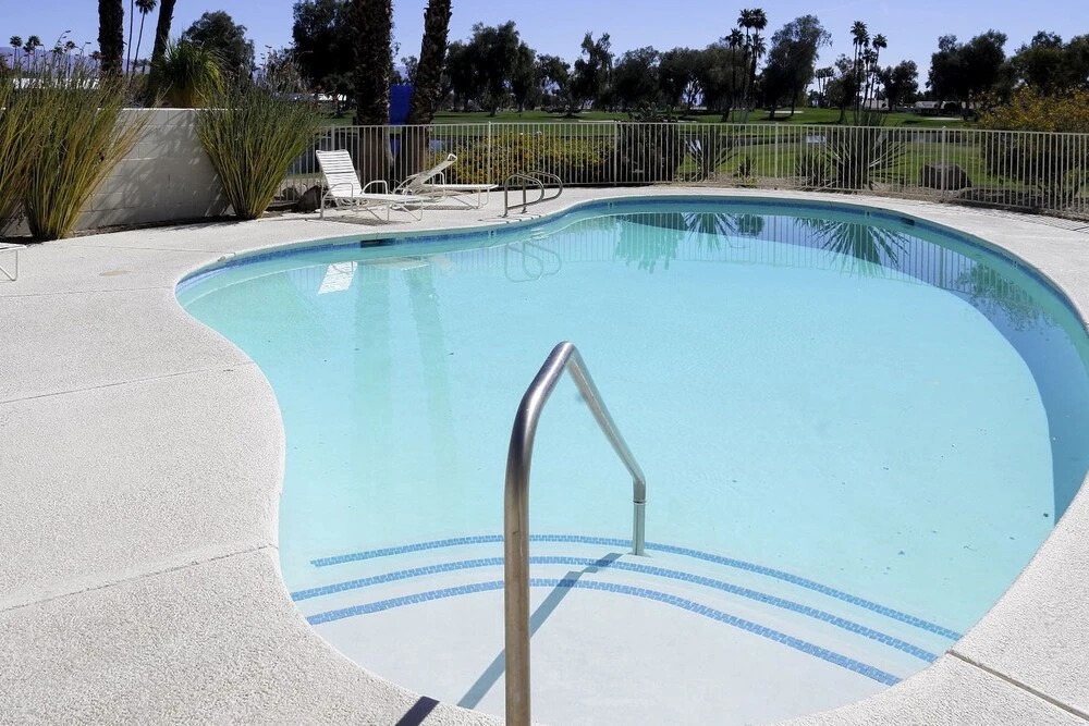 Sleek Rancho Mirage Villa: Patio, Pool, Golf!
