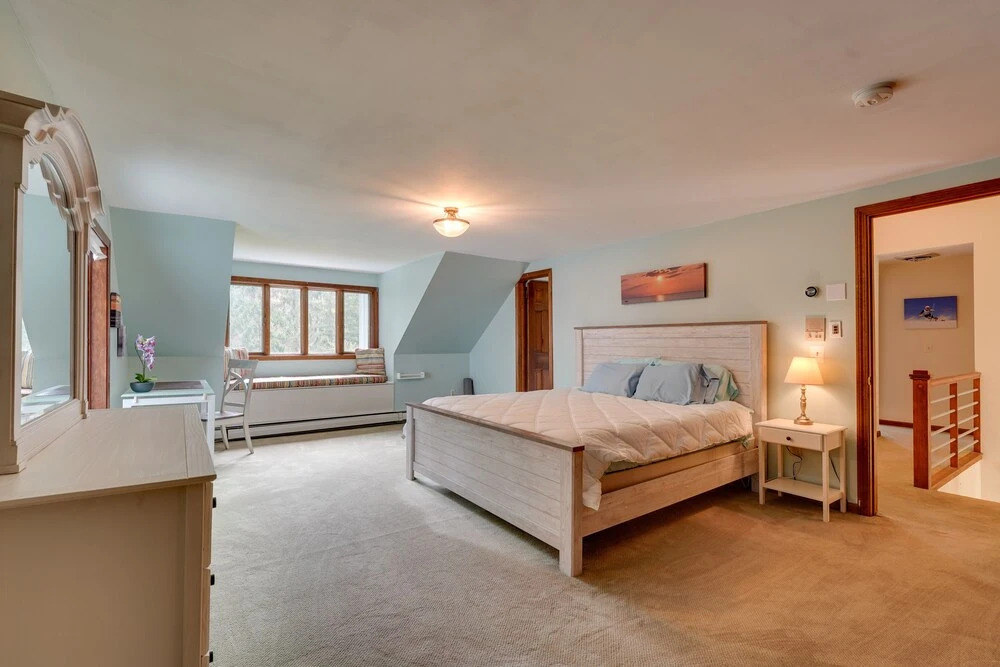 Mendon Home w/ Hot Tub, Fire Pit & Near Skiing!