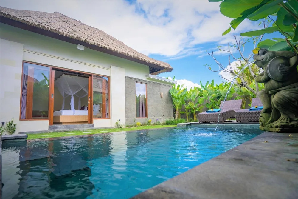 Three Gold Luxury Private Villas