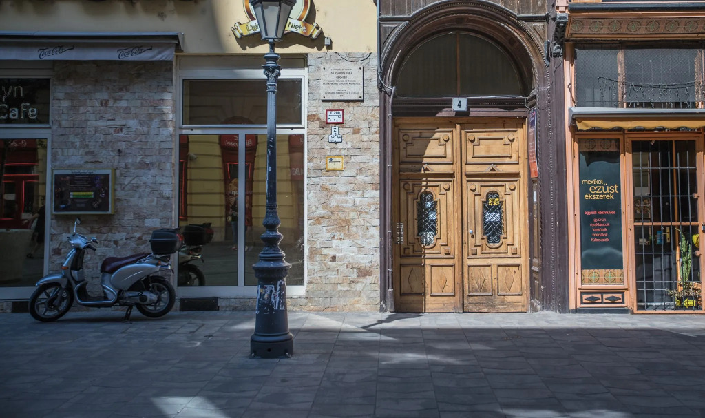 Budapest Passage 2