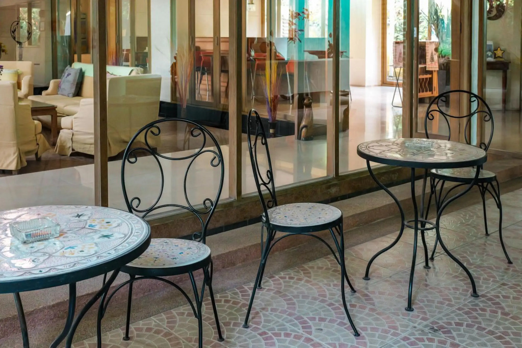 โรงแรมมูนแอนด์ซัน Moon and Sun Hotel