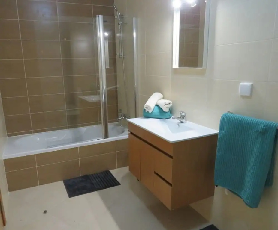 2 Bed Apartment With com Pool