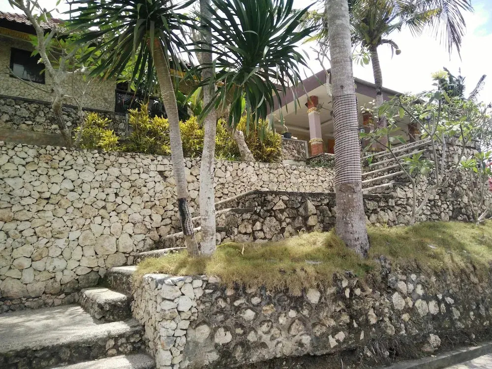 Tombong Limo Home Stay