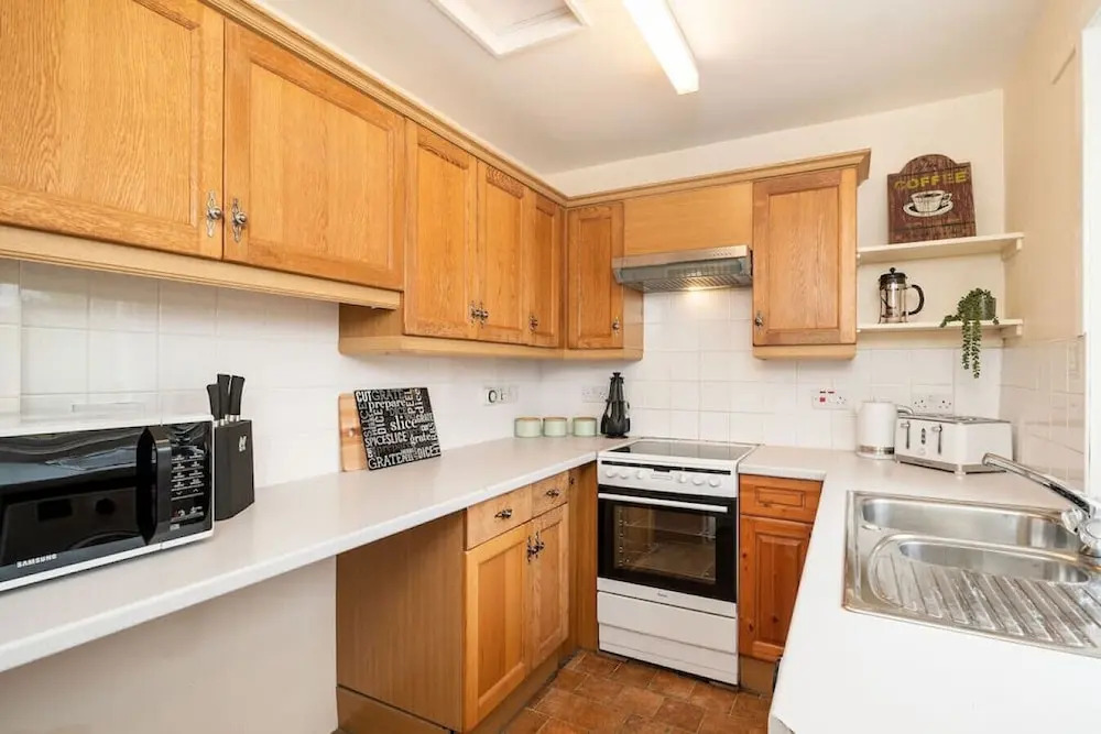 Clubhouse Cottage - Stylish 2 bed pet Friendly