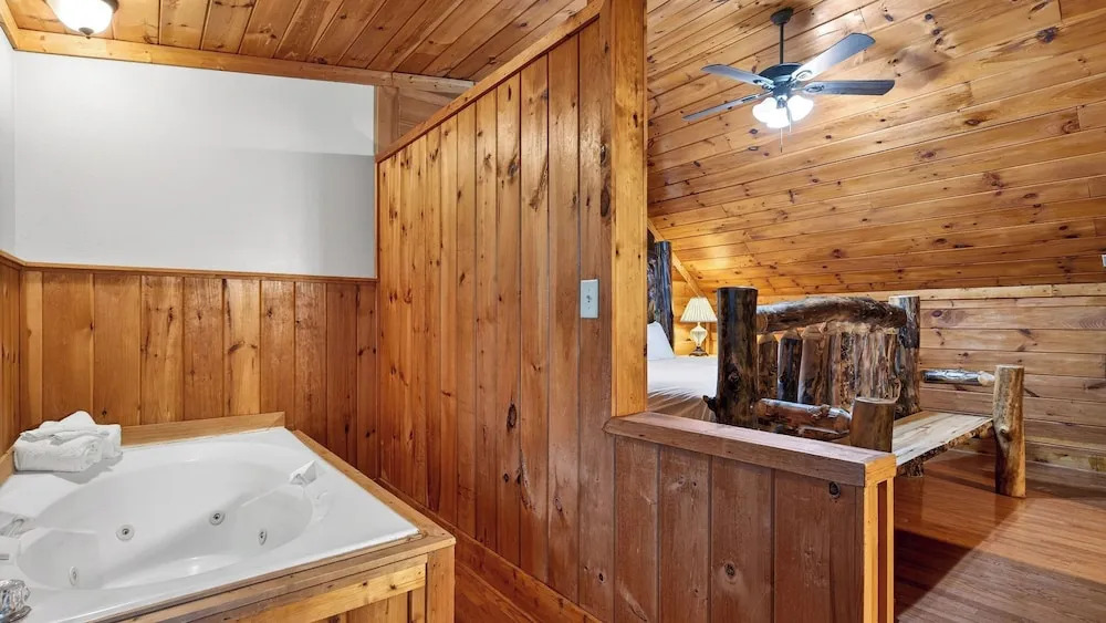 Hot Tub, Game Room & Prime Pigeon Forge Location Big Bear Ridge by Avantstay