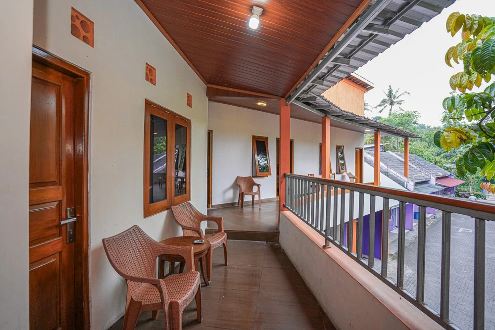 RedDoorz near Terminal Bus Tingkir Salatiga