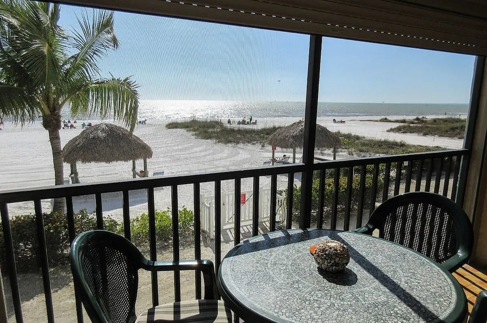 Estero Sands 103 2 Bedrooms 2 Bathrooms Condo