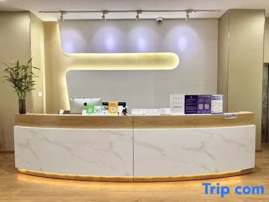 Yuju Hotel Apartment (Shanghai Pengpu New Village Subway Station)