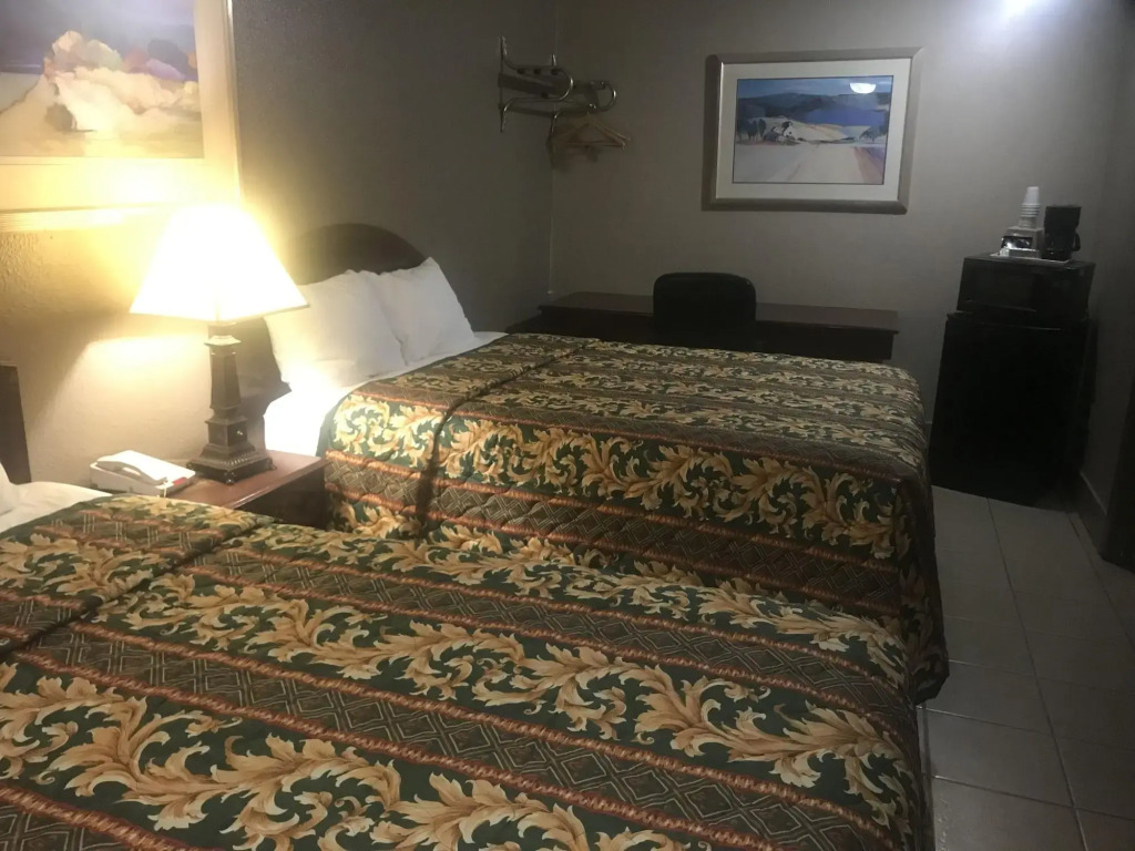Americas Best Value Inn Woodward at 8th St