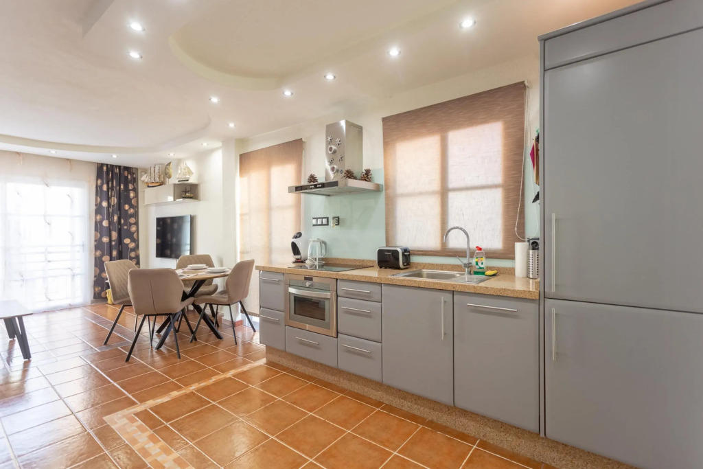 Aqua Vista 2 bed Penthouse With Great Views