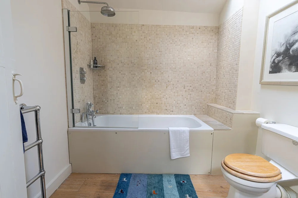 JOIVY Elegant 2-Bed Mews Flat Near Buckingham Palace