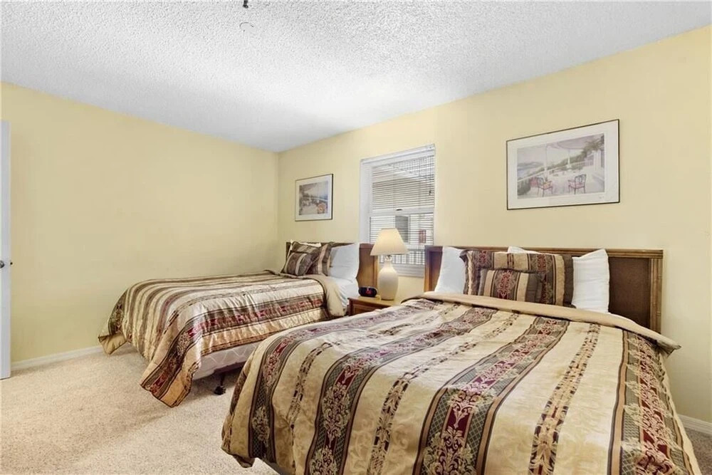 Sea Breeze 401 New! Amazing Beach Front/walk to John's Pass!