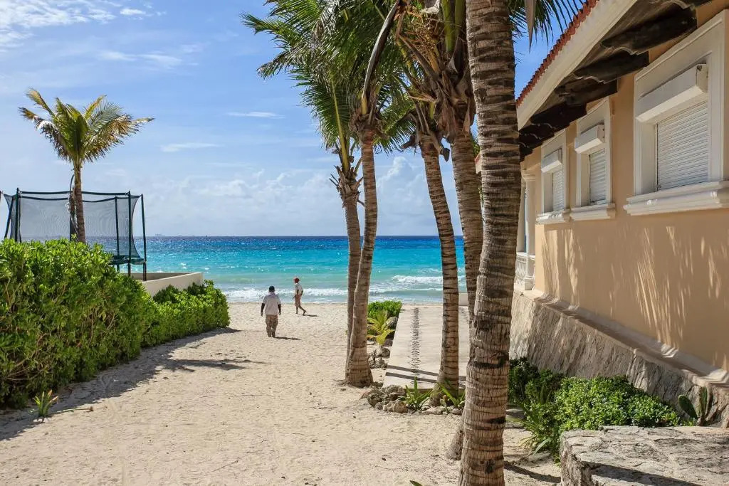 Steps to Best Beach VILLA UNICA 6Bedroom