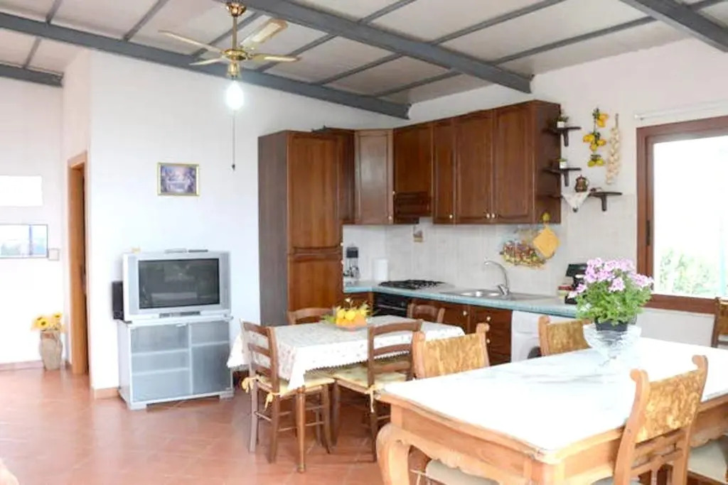 House with 2 bedrooms in Campofelice di Roccella with WiFi 5 km from the beach