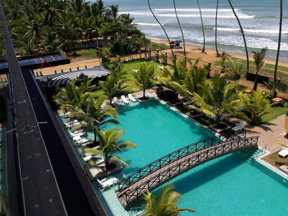 Ocean Queen hotel