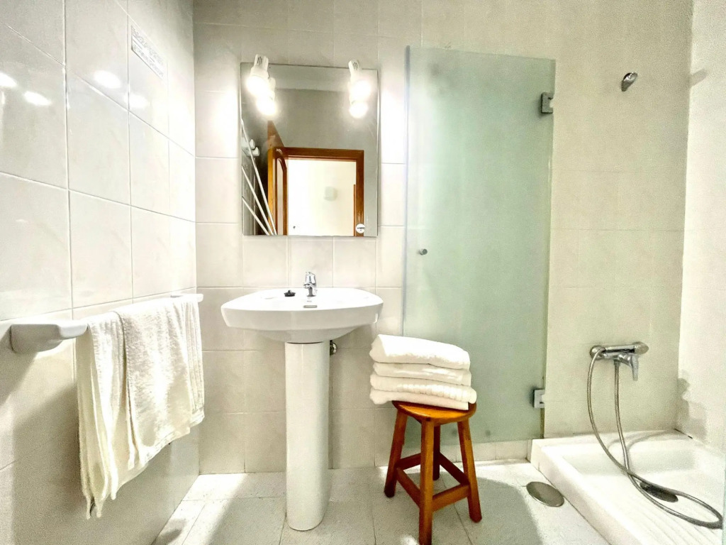 Bonito apartamento de 2 domitorios frente al mar